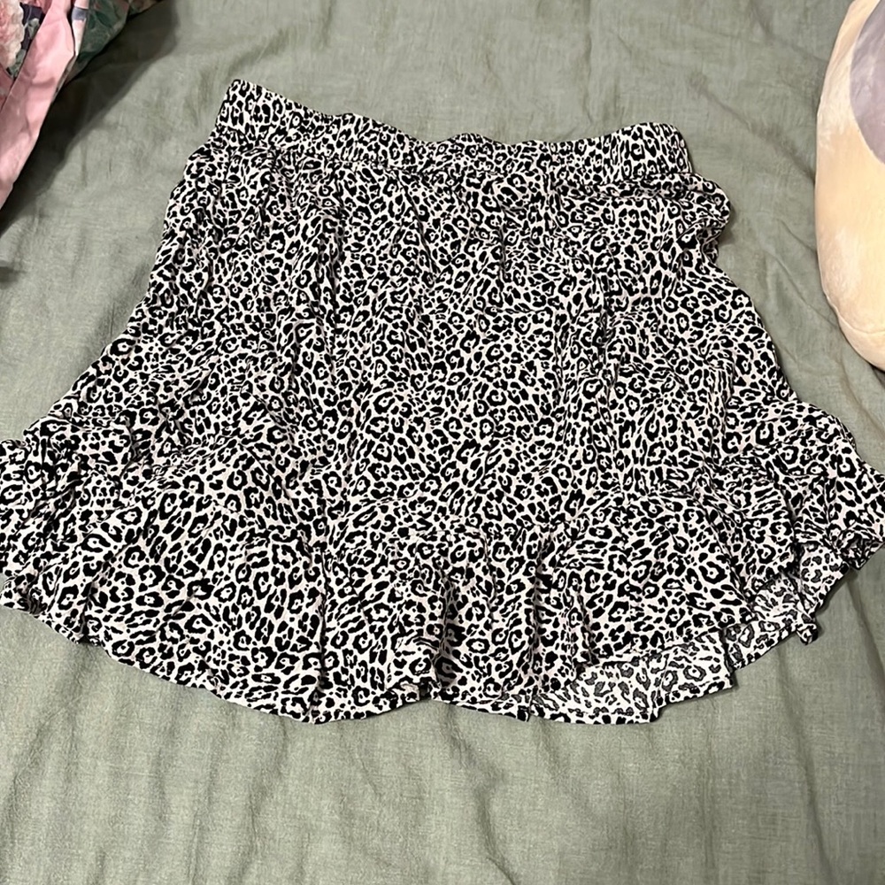 American eagle cheetah skirt